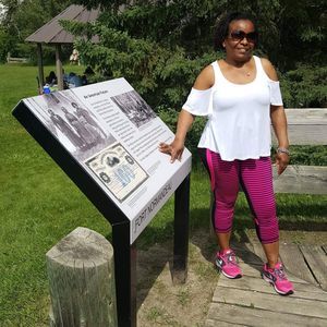 Meet your Posher, Deysi